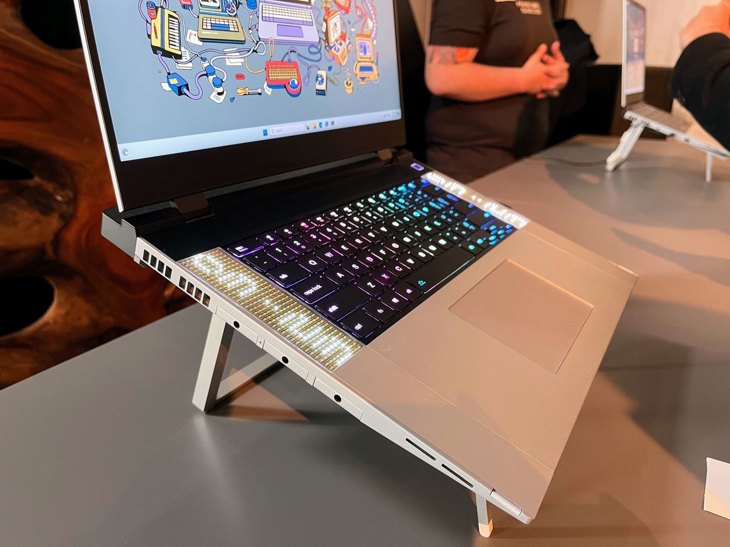 Laptop deck customizability